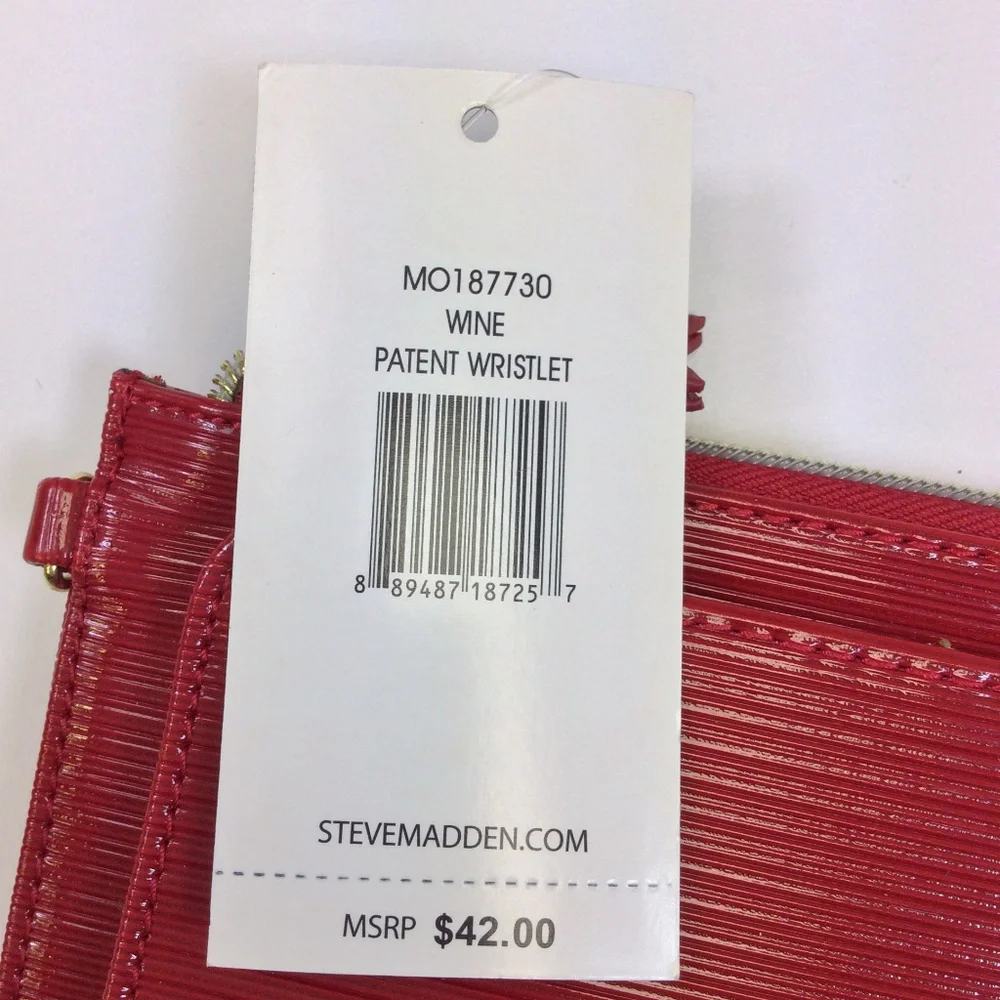 NWT Steve Madden Patent Wristlet